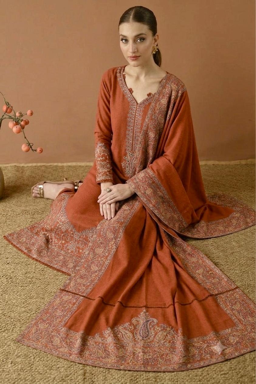 3-Piece BATIK – Luxury Embroidered Multi-Thread Lawn Unstitched
