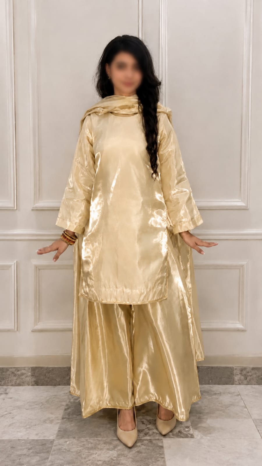 READY TO WEAR
